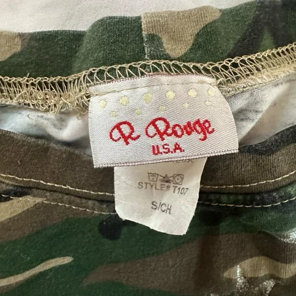 MAJOR FLIRT! Camo t-shirt, bedazzled, with cap sleeves, size S - Picture 2 of 3